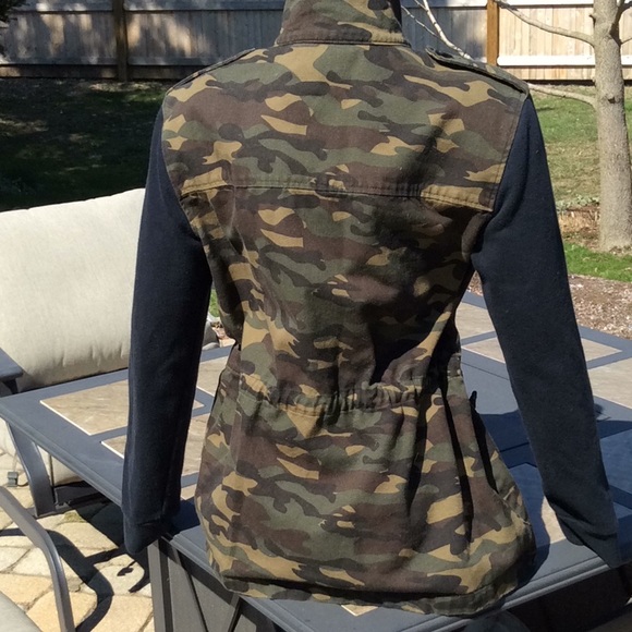 Gypsy Warrior Camouflage and Sweatshirt Top from PacSun Small - Picture 4 of 10